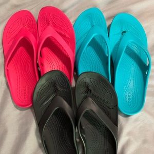 Crocs flip flops women’s size 9